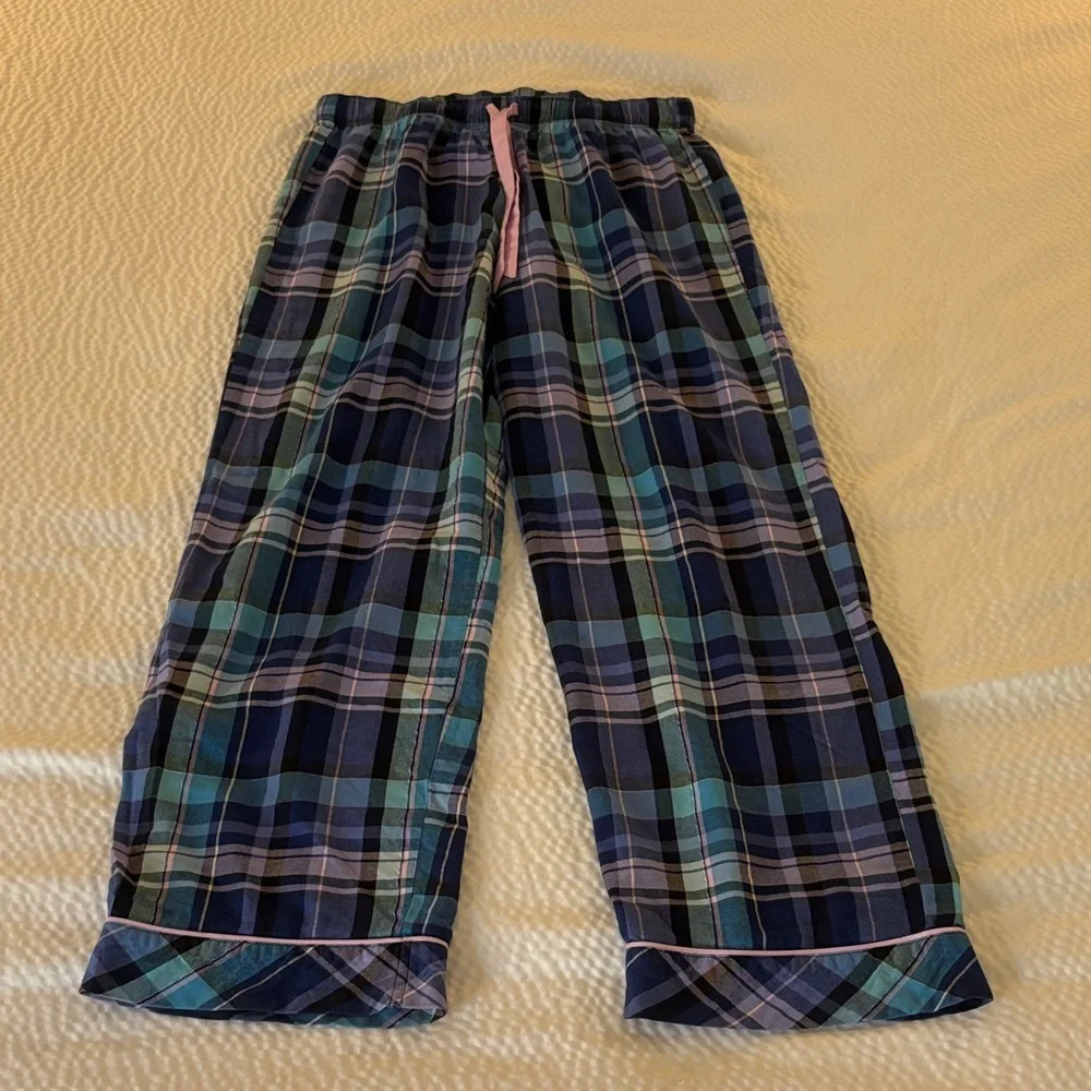 Victoria's Secret Flannel Pajama Set XS - Picture 4 of 11